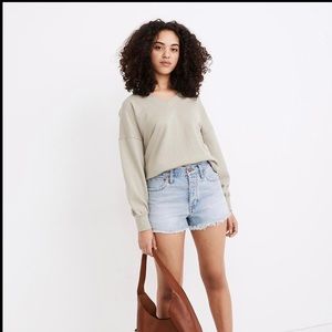 Madewell Curvy Relaxed Denim Shorts in Cedarcroft Wash 29